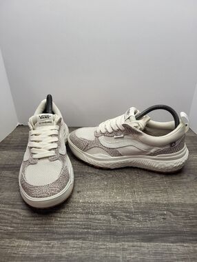 VANS UltraRange Neo VR3 Womens Size 8 US Beige Snake Print Sneakers Shoes New